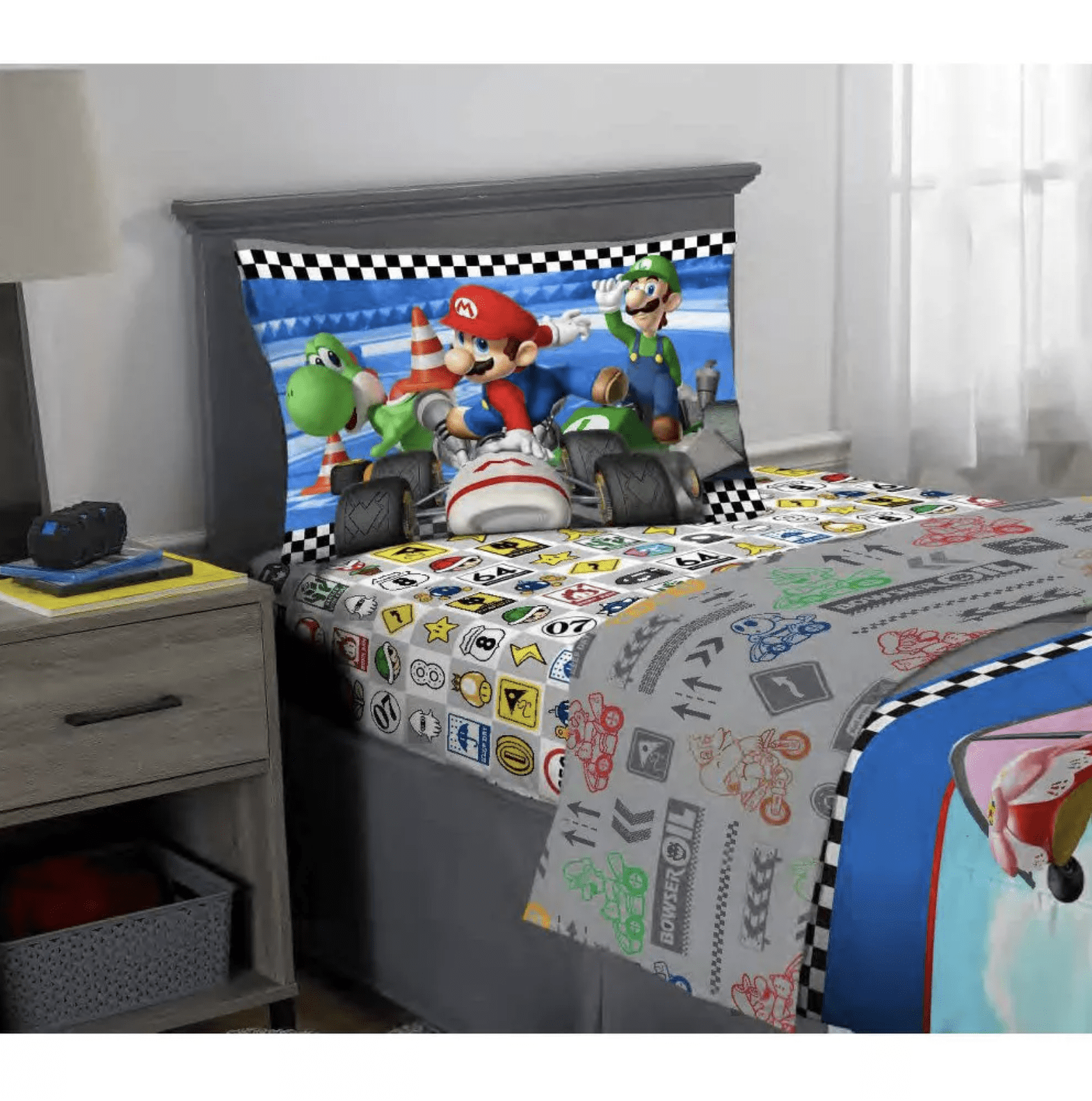 Franco Kids Super Mario Soft Twin Size Comforter, 64" W x 86" L