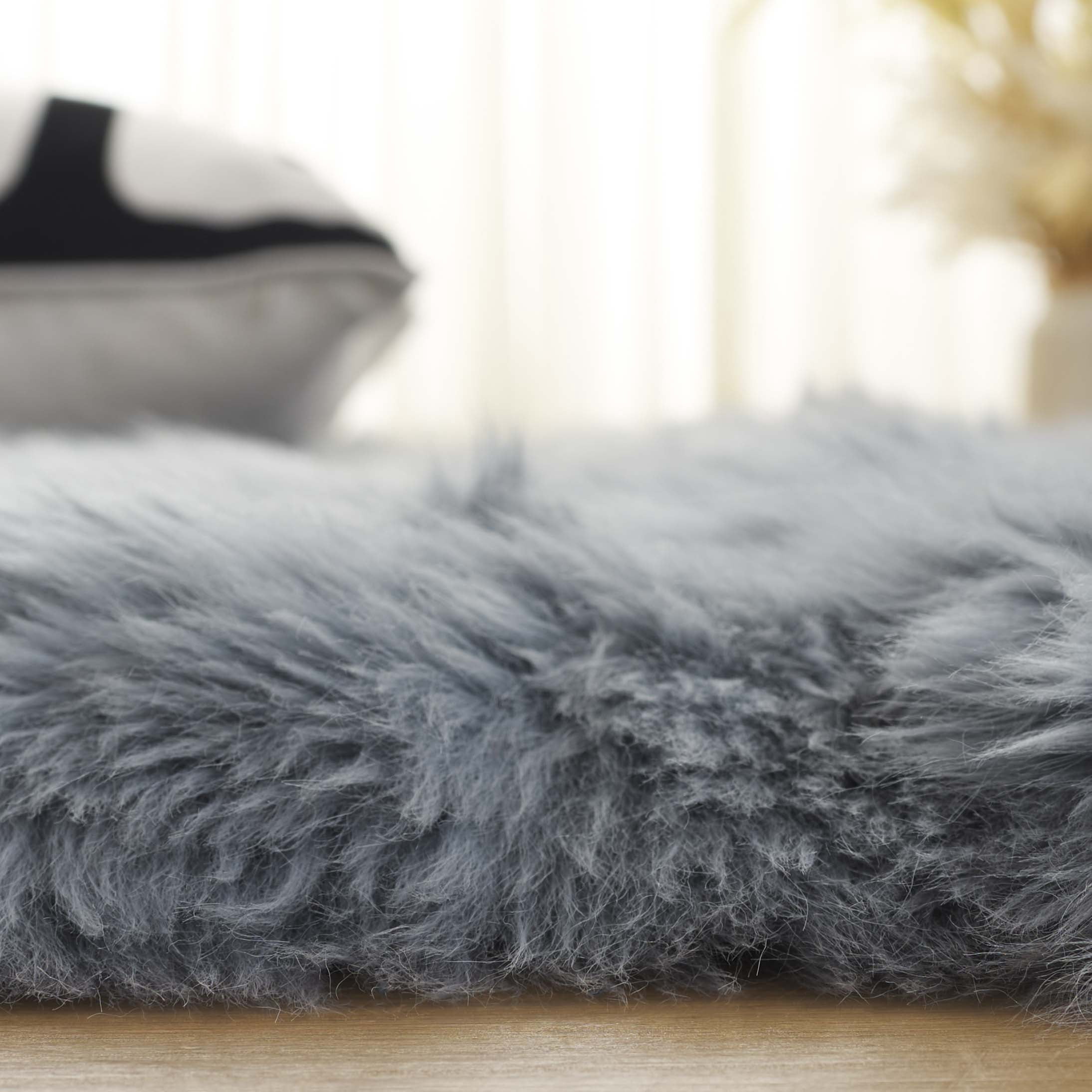 Safavieh Sheep Skin Tiana Animal Runner Rug, Steel Blue, 2' x 8'5"