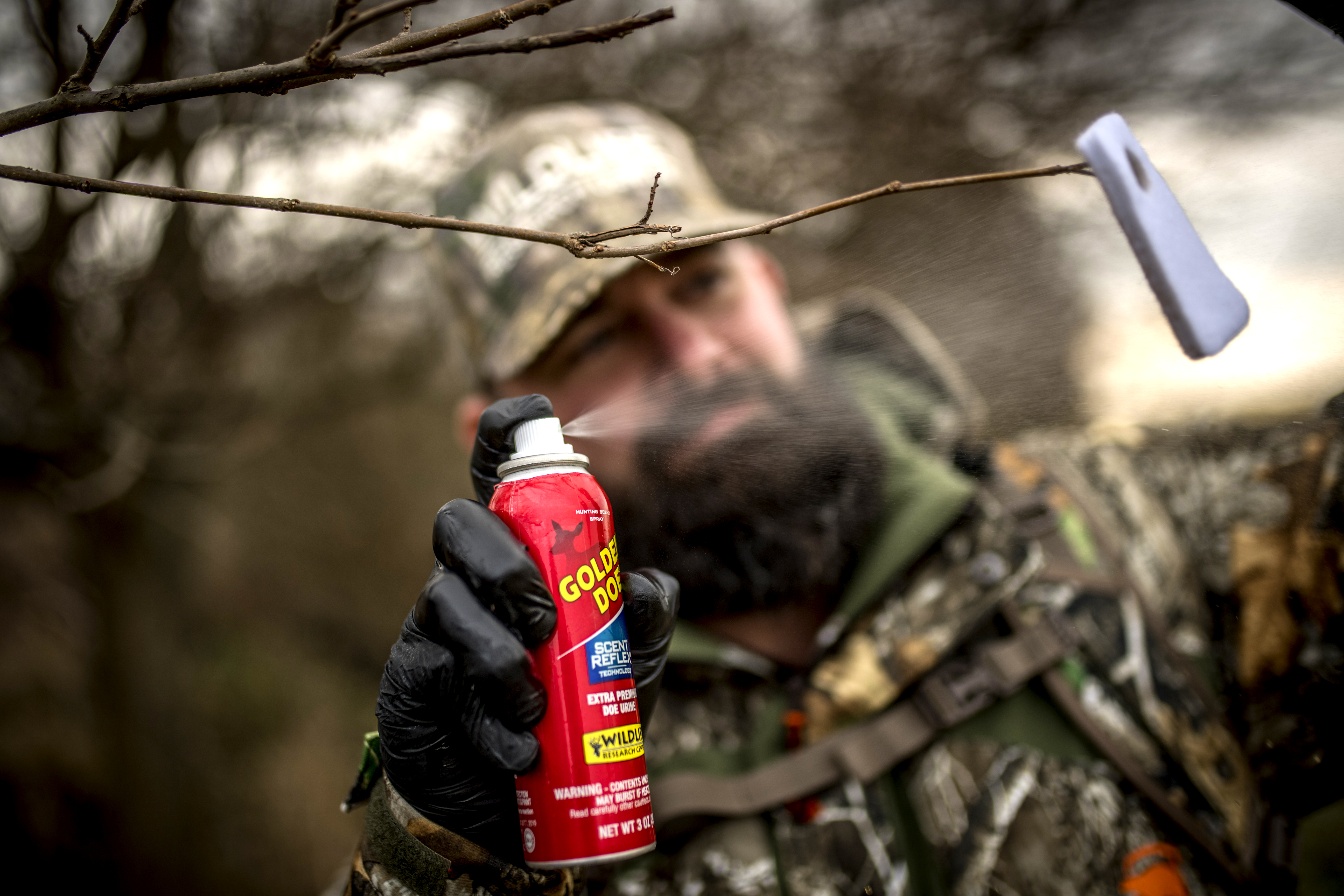 Wildlife Research Center, Golden Doe with Scent Reflex Spray Can 3 oz doe urine scent