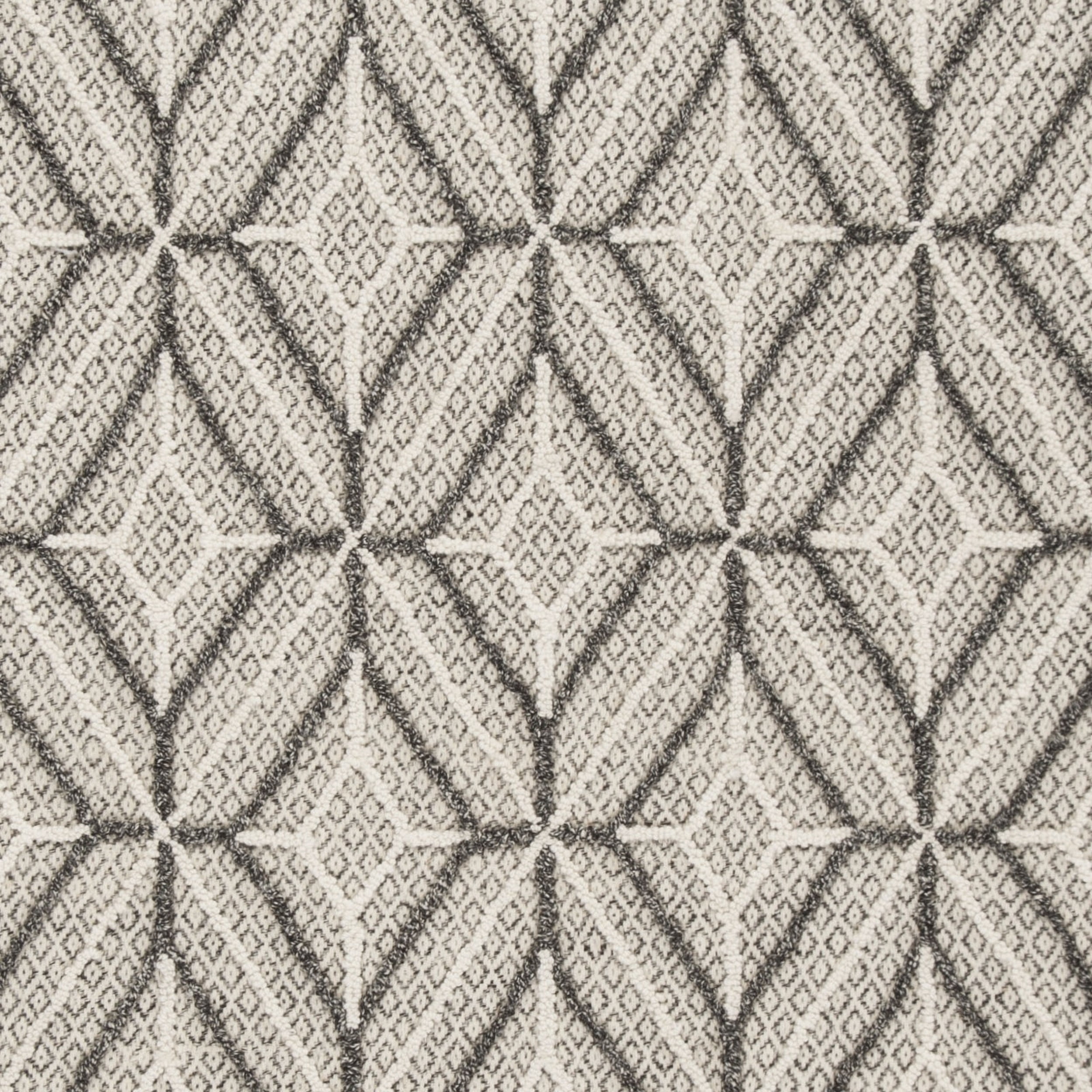 SAFAVIEH Trace Gervase Geometric Diamonds Wool Area Rug, Grey/Black, 4' x 6'