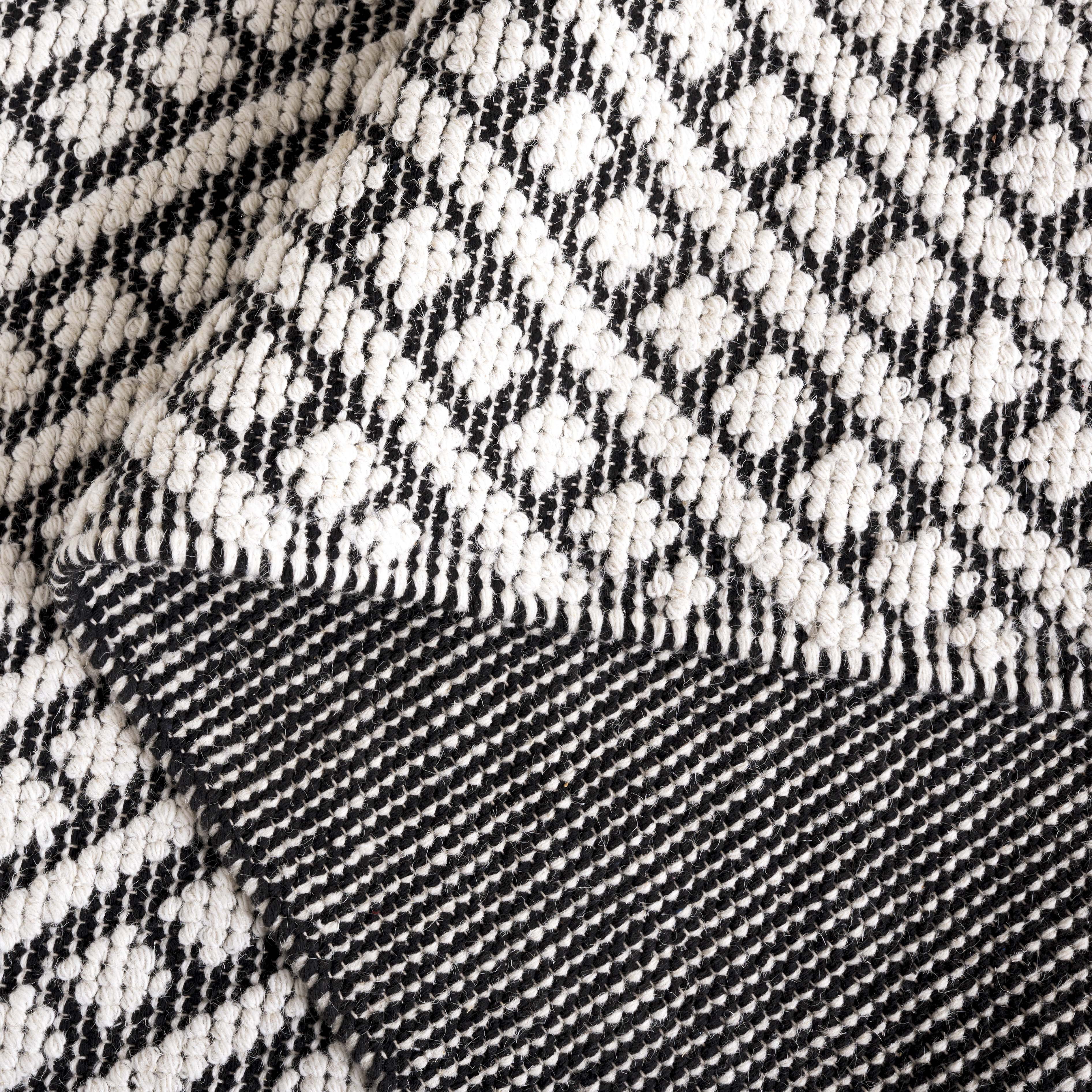SAFAVIEH Natura Calanthia Geometric Runner Rug, Ivory/Black, 2'3" x 14'