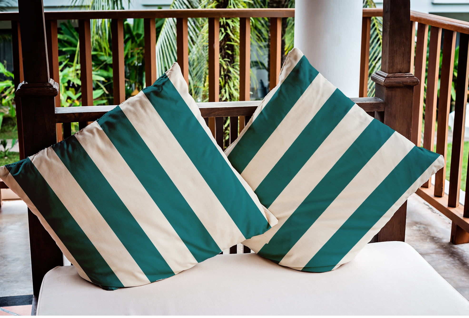 Simply Daisy 20" x 20" Graduated Stripe Nautical Indoor/Outdoor Throw Pillow