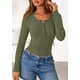 thumbnail image 2 of Top PRETTYGARDEN Mujer Camiseta Henley de Manga Larga Verde Militar, 2 of 8
