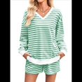 thumbnail image 1 of Conjunto de 2 Piezas de Rayas para Mujer: Sudadera de Larga y Pantalones Cortos Verde M, 1 of 10