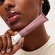 thumbnail image 4 of Bálsamo labial con color Summer Fridays, bálsamo labial con azúcar moreno, 4 of 9