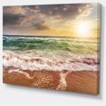 thumbnail image 2 of Plage de Sable Lavée par les Vagues, 2 of 3