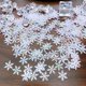 thumbnail image 3 of 200 piezas/300 piezas de copos de nieve artificiales para decoración navideña, material de decoración para bodas y Navidad hecho a mano para el hogar, 3 of 5