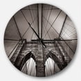 thumbnail image 1 of DesignArt Pont de Brooklyn à New York, USA, Grande Horloge Murale, 1 of 2