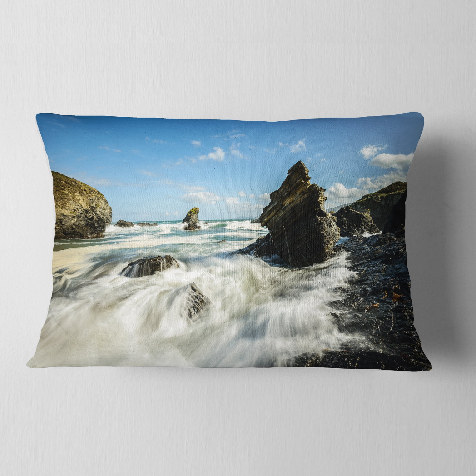Designart Roaring Atlantic Rocky Coast - Seascape Throw Pillow - 12x20