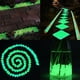 thumbnail image 5 of Muyoka 50 piedras de guijarros luminosos, piedras luminosas que brillan en la oscuridad, piedras de guijarros de jardín para el hogar, pasillos al aire libre, camino de jardín, patio, césped, jardín, Muyoka Hogar, 5 of 7