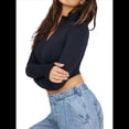 thumbnail image 2 of Chaqueta Corta de Entrenamiento para Mujer, con Cremallera , Corte Ajustado, Ligera y con Aberturas para los Pulgares. Negro XL, 2 of 7
