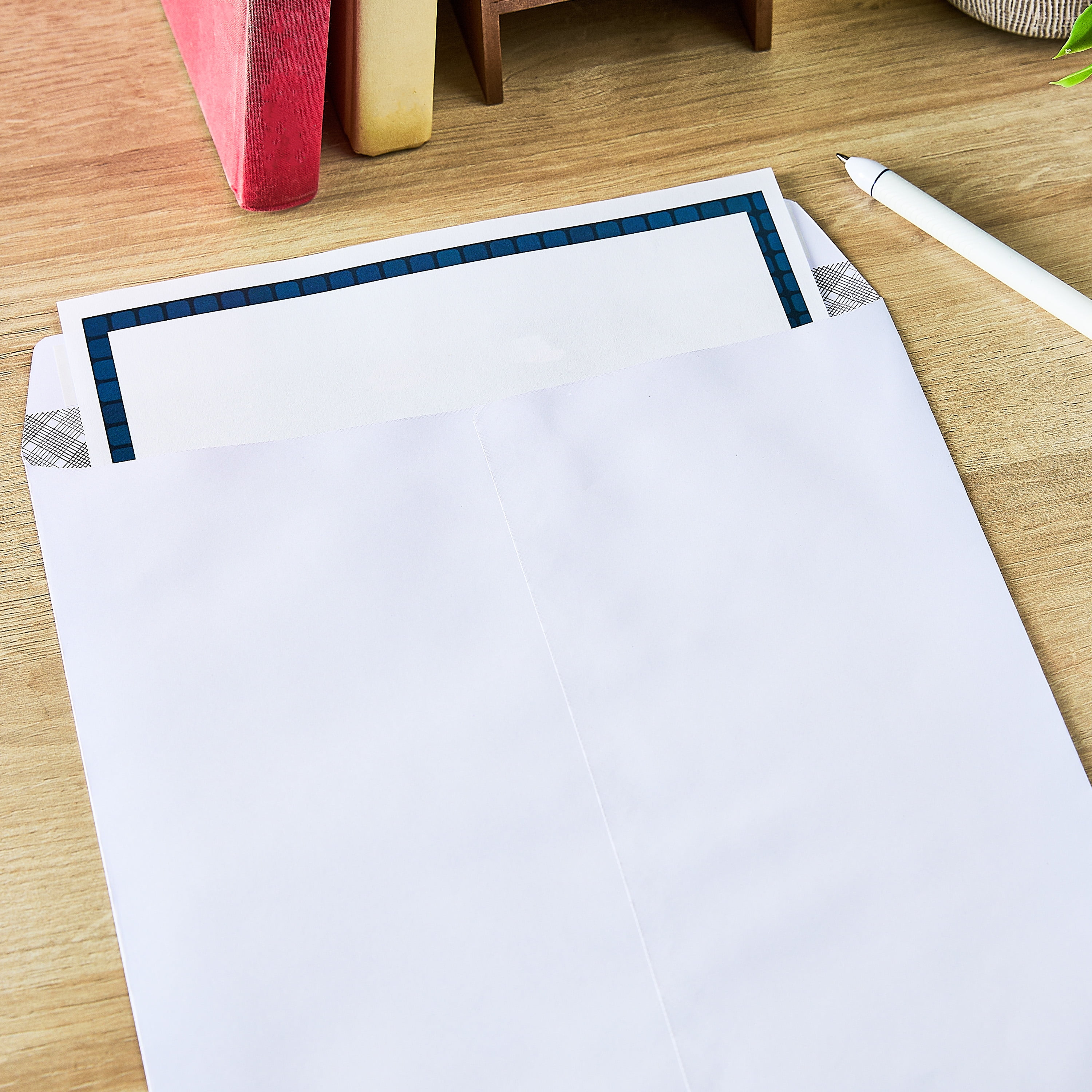 Pen+Gear Peel and Stick Catalog Envelopes, White, 10 in x 13 in, 6 Count