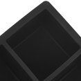 thumbnail image 3 of Juego de 2 bandejas cuadradas de silicona para cubitos de hielo Amazon Basics, color negro, 3 of 3
