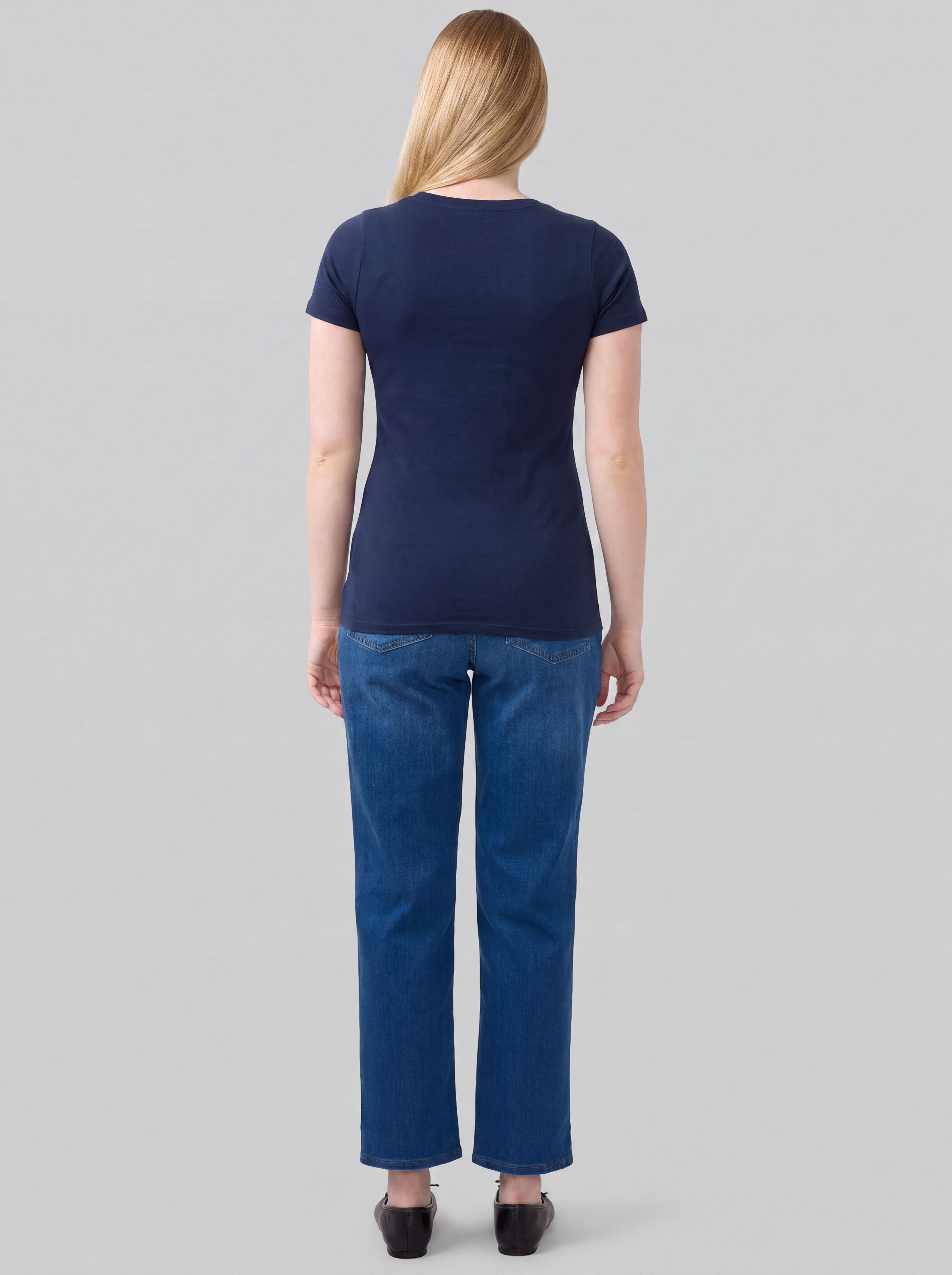 Ingrid & Isabel For Every Belly Women’s Maternity Fitted Scoop Tee, Sizes S-XXL