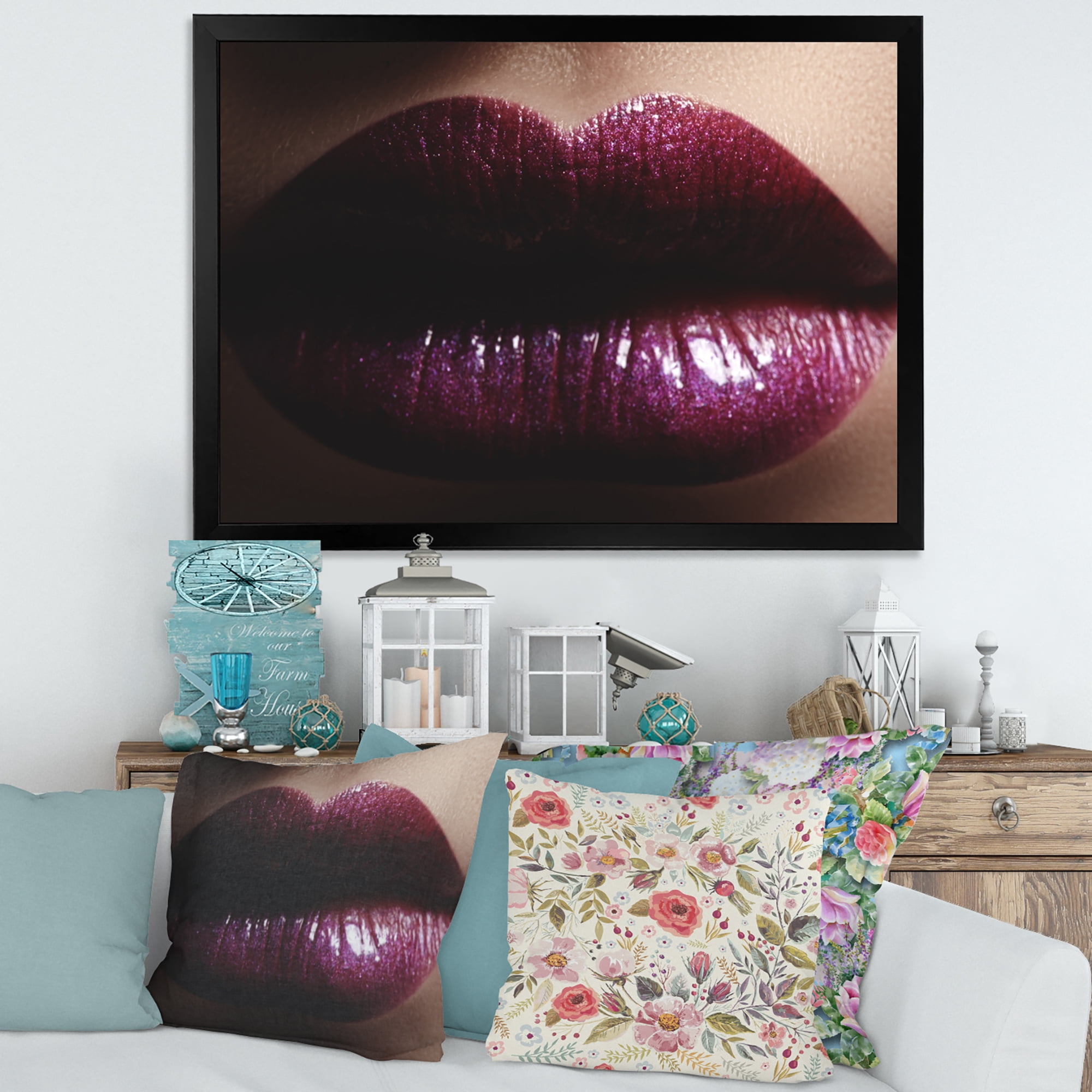 Designart 'Close-Up Of Woman Plump Lips With Glitter' Modern Framed Art Print