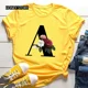 thumbnail image 3 of Venta caliente de flores de gran tamaño 26 letras en inglés negro moda tendencia estampado hombres y mujeres Casual camiseta amarilla de manga corta, 3 of 5