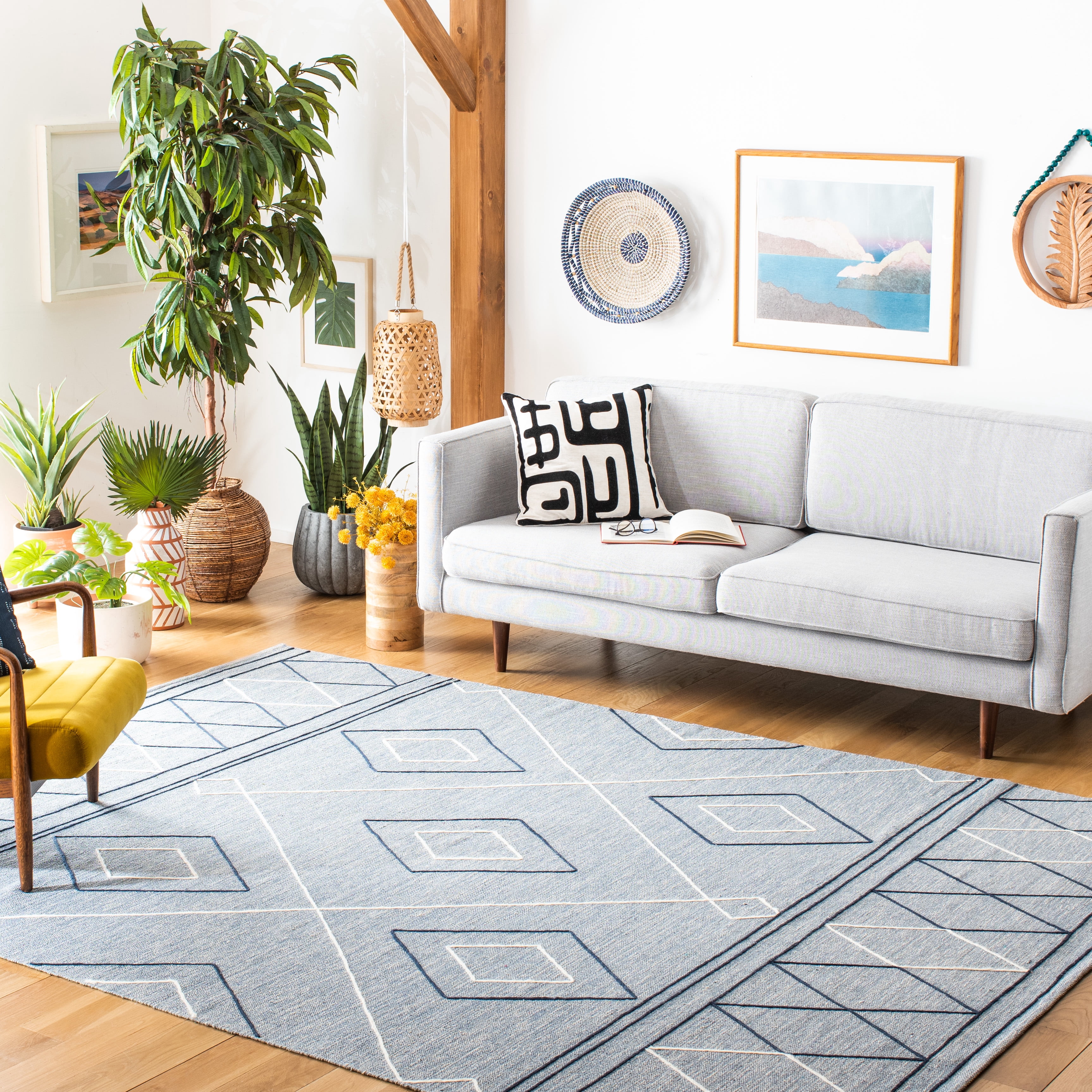 SAFAVIEH Striped Kilim Bronagh Geometric Area Rug, Light Blue/Ivory, 7' x 7' Square