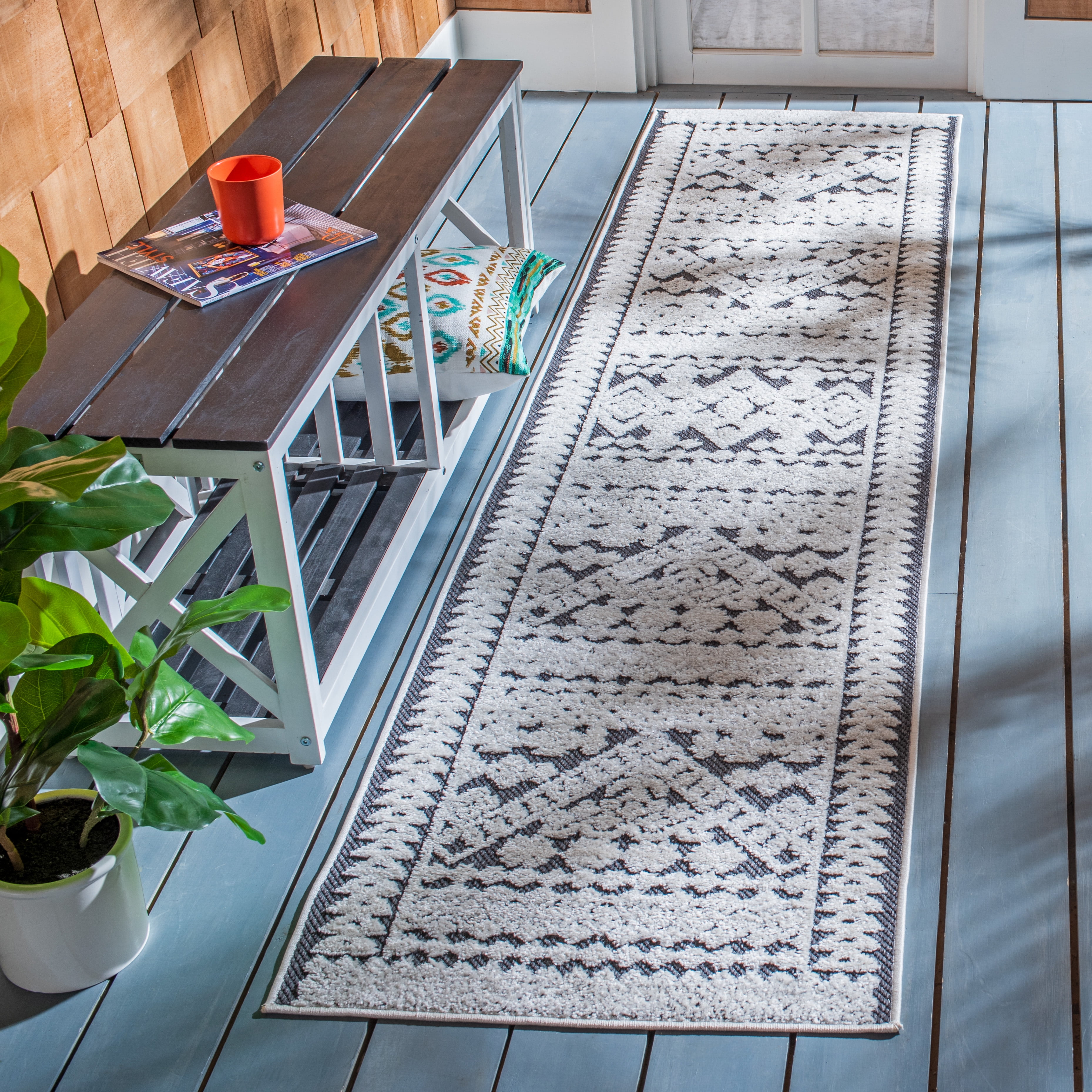 SAFAVIEH Cabana Arielle Geometric Indoor/Outdoor Runner Rug, Ivory/Grey, 2'2" x 7'
