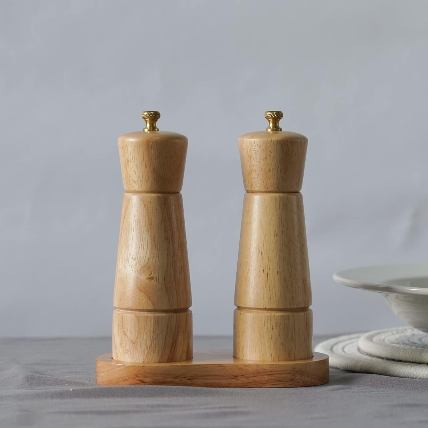 DeroTeno Salt and Pepper Mill Set with Tray, Adjustable Ceramic Grinder Salt Mill, Stainless Steel Grinder Pepper Mill, Rubber Wood, 16.5 cm/ 6 inch Height, Bottom Dia 5 cm