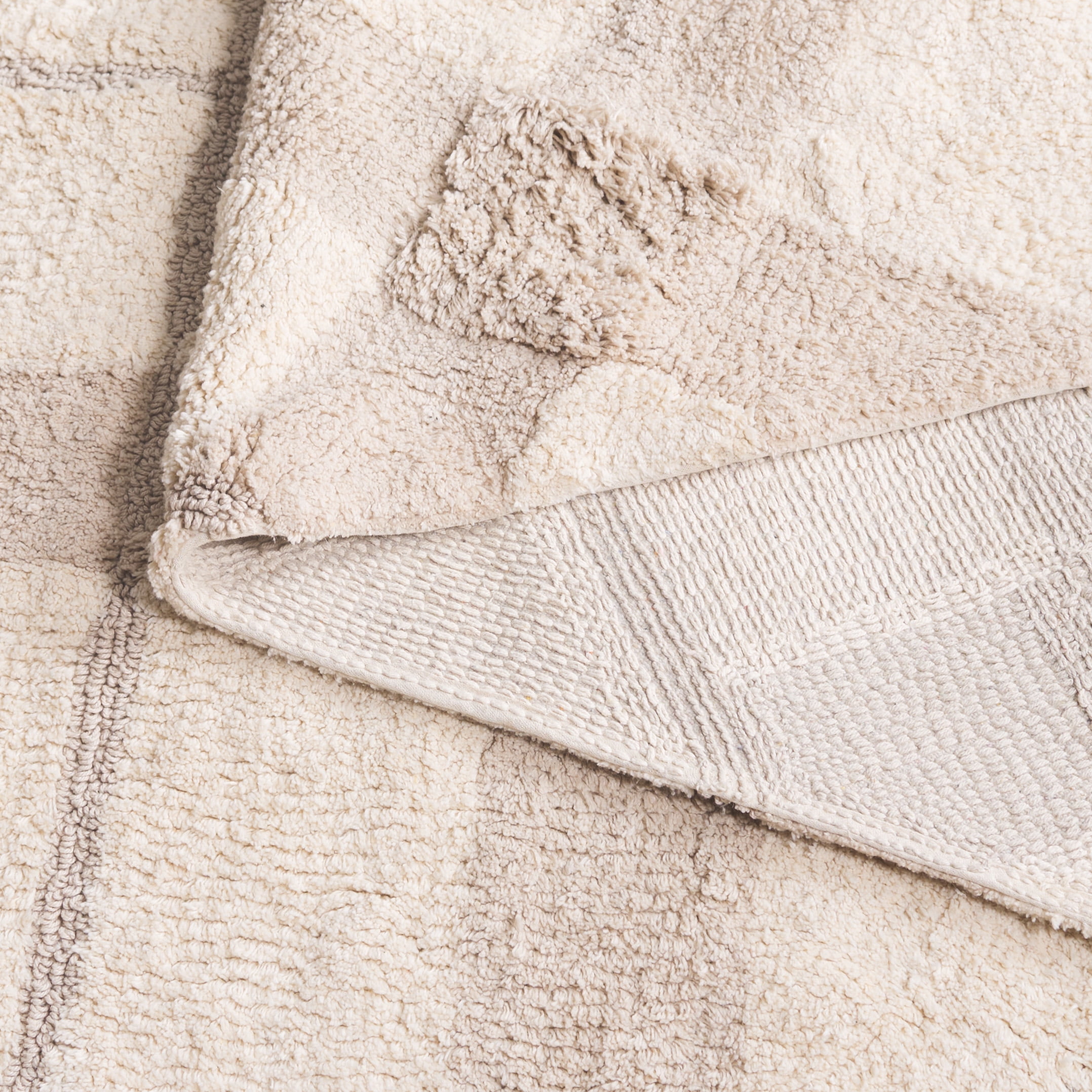 SAFAVIEH Easy Care Elwin Diamond Runner Rug, Ivory/Beige, 2'3" x 8'