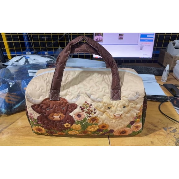 Highland Cow Quilted Duffle Bag - Large Capacity Floral Embroidery Travel Tote, Vintage Boho Weekender Bag for Women, Gym & Overnight Carry-On