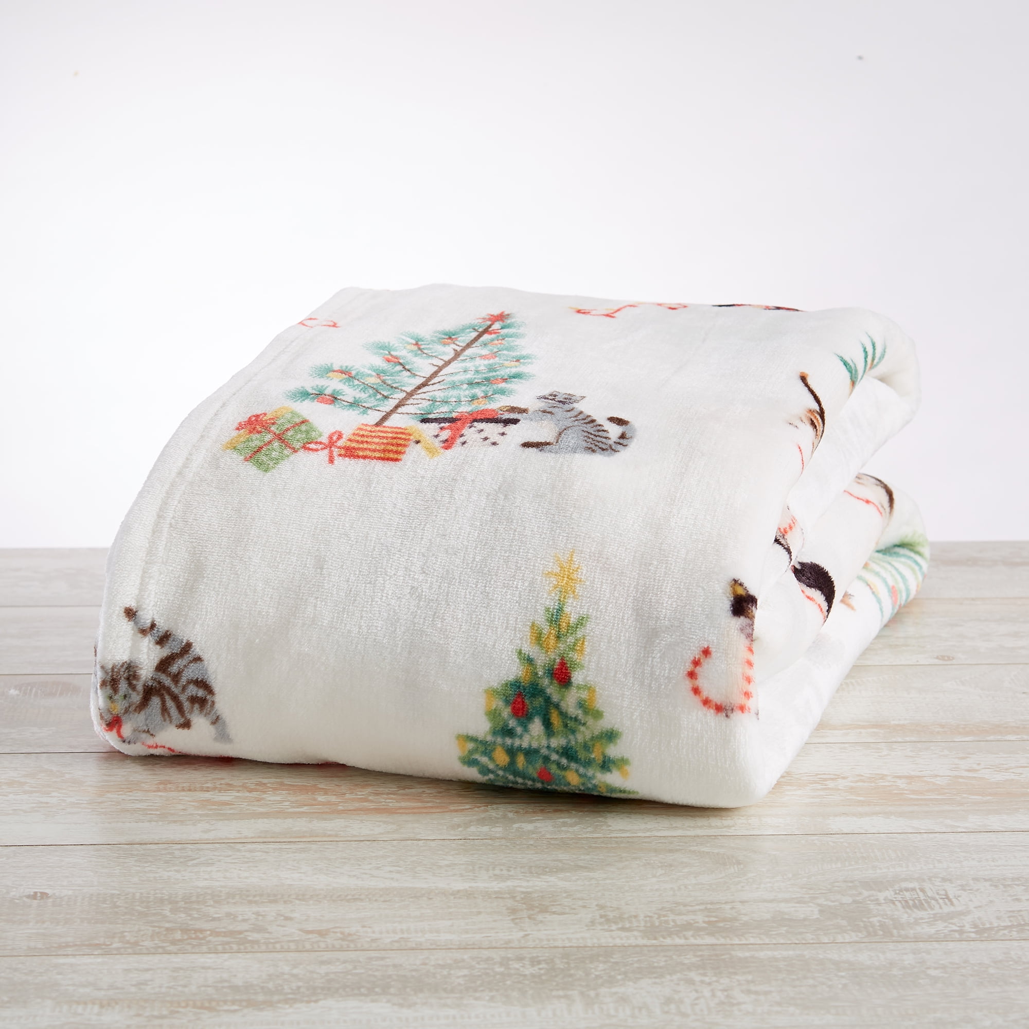 Great Bay Home Velvet Plush Fleece Holiday Printed Warm and Cozy Bed Blanket  (Twin, Holiday Cats)