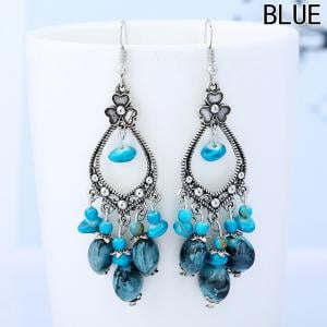 - Fancyleo 2 Pairs Beautiful Earrings Decoration Vintage Beads Tassel Earrings with Long Carved Bohemia Design Hook Earrings Valentine's Day Present