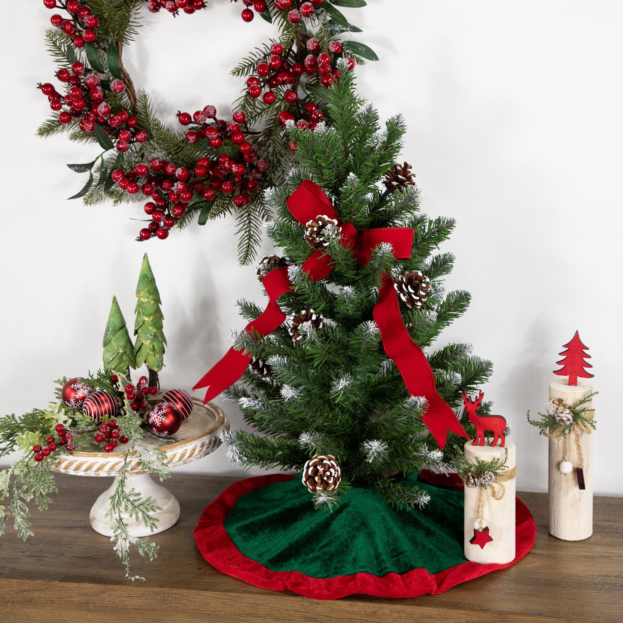 Northlight Mini Velveteen Traditional Christmas Tree Skirt - 18" Green and Red