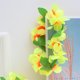 thumbnail image 4 of Juego de 4 pulseras y collares con guirnaldas hawaianas, accesorios elegantes para fiestas tropicales en la playa (amarillo), 4 of 7