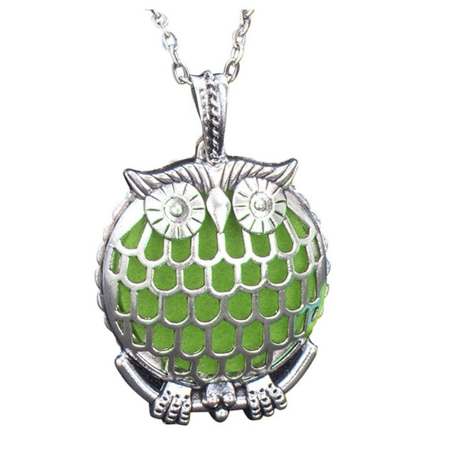 Silver Hollow Alloy Aromatherapy Essential Oil Diffuser Necklace Box PendantThe Best Gift for A Loved One
