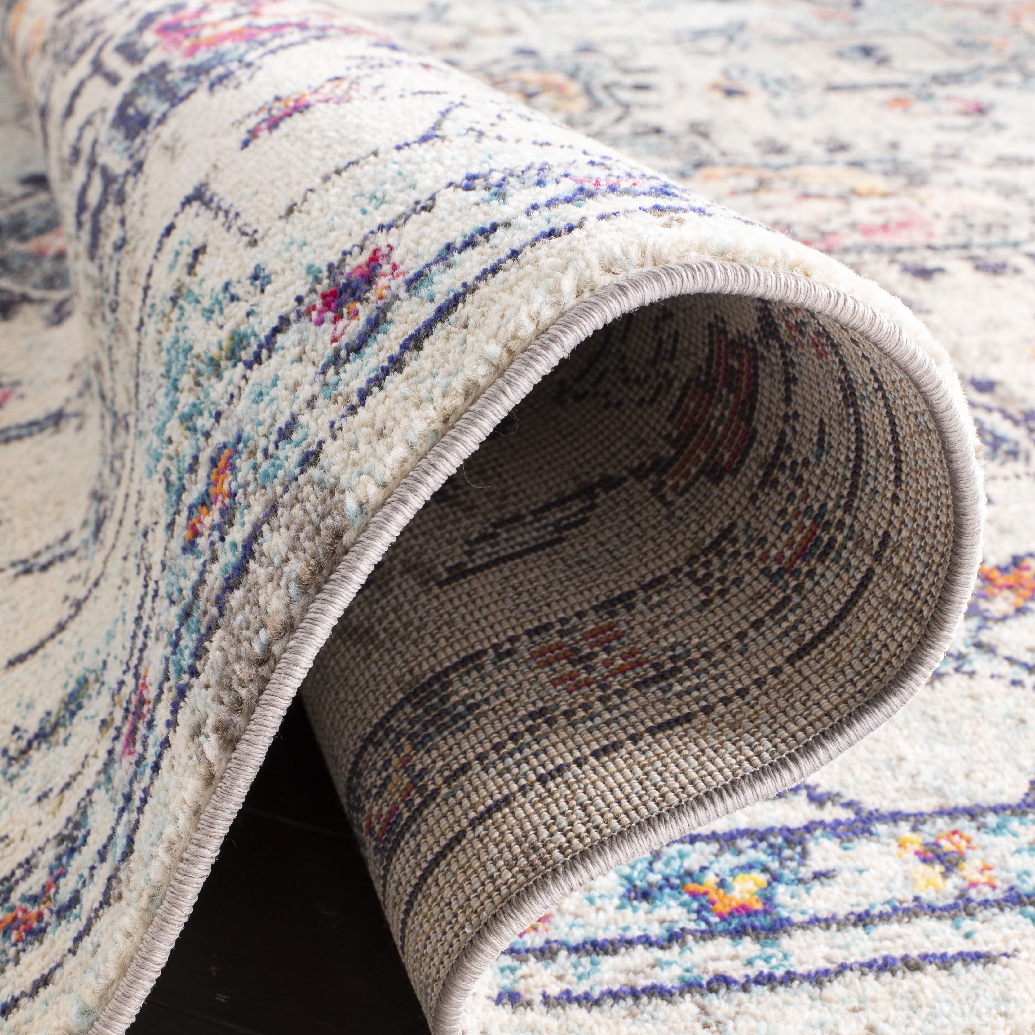 SAFAVIEH Madison Dalia Oriental Area Rug, Cream/Blue, 5'3" x 7'6"