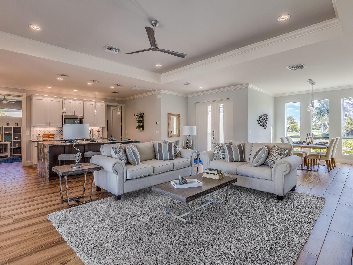 Tapis Shaggy Pastel gris de 8 pi. x 10 pi.