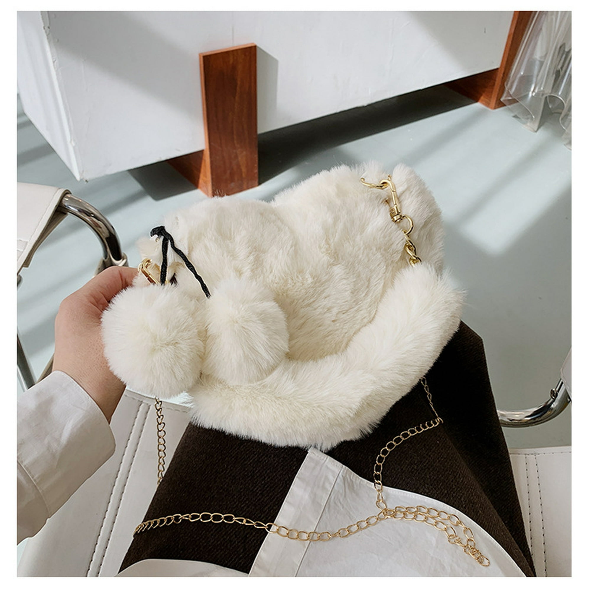 DAMAIE Shoulder Bag Faux Fur Purse Heart Shaped Purse Furry Clutch Fluffy Handbag for Women