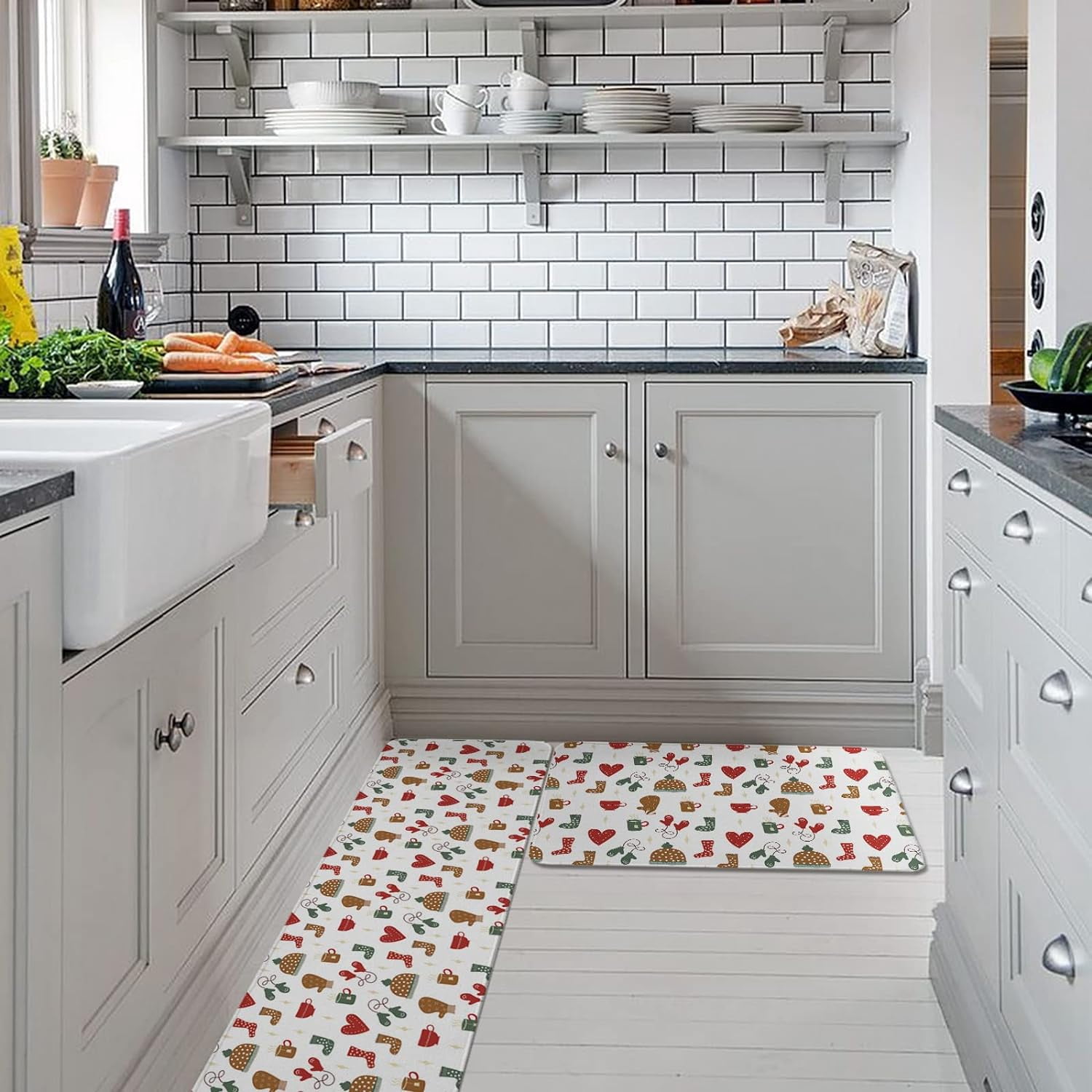 Kitchen Rug Mat Warm Christmas, Set of 2, Anti-Fatigue Non-Skid Washable Kitchen Runner Rugs, Soft Comfort Rug for Kitchen, Floor Home, Front of Sink, Laundry