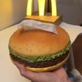 thumbnail image 2 of Dispensador de pañuelos con forma de hamburguesa con tapa de caja de pañuelos, 2 of 2