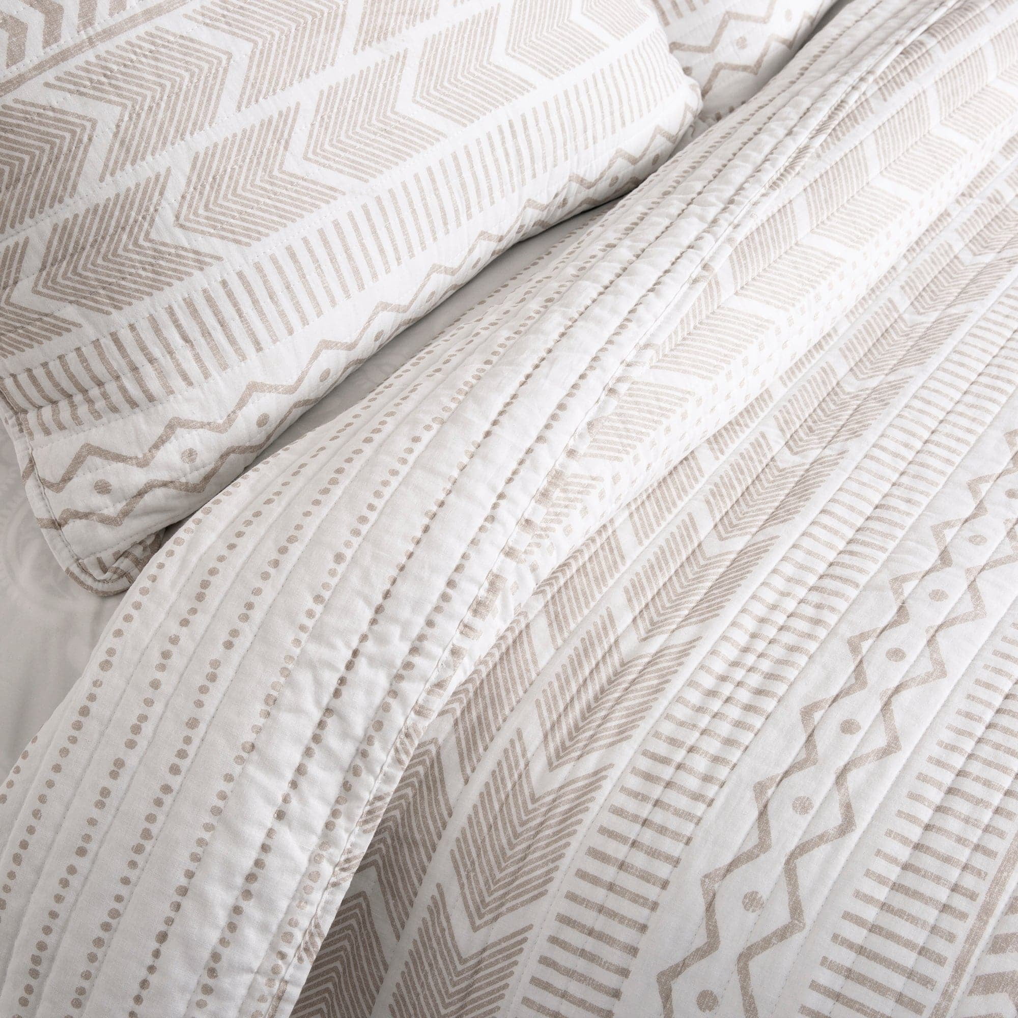 Lush Decor Hygge Geo Cotton Reversible Quilt, Full/Queen, Geometric Print, Navy/White, 3-pc set includes: 1 Quilt, 2 Pillow Shams