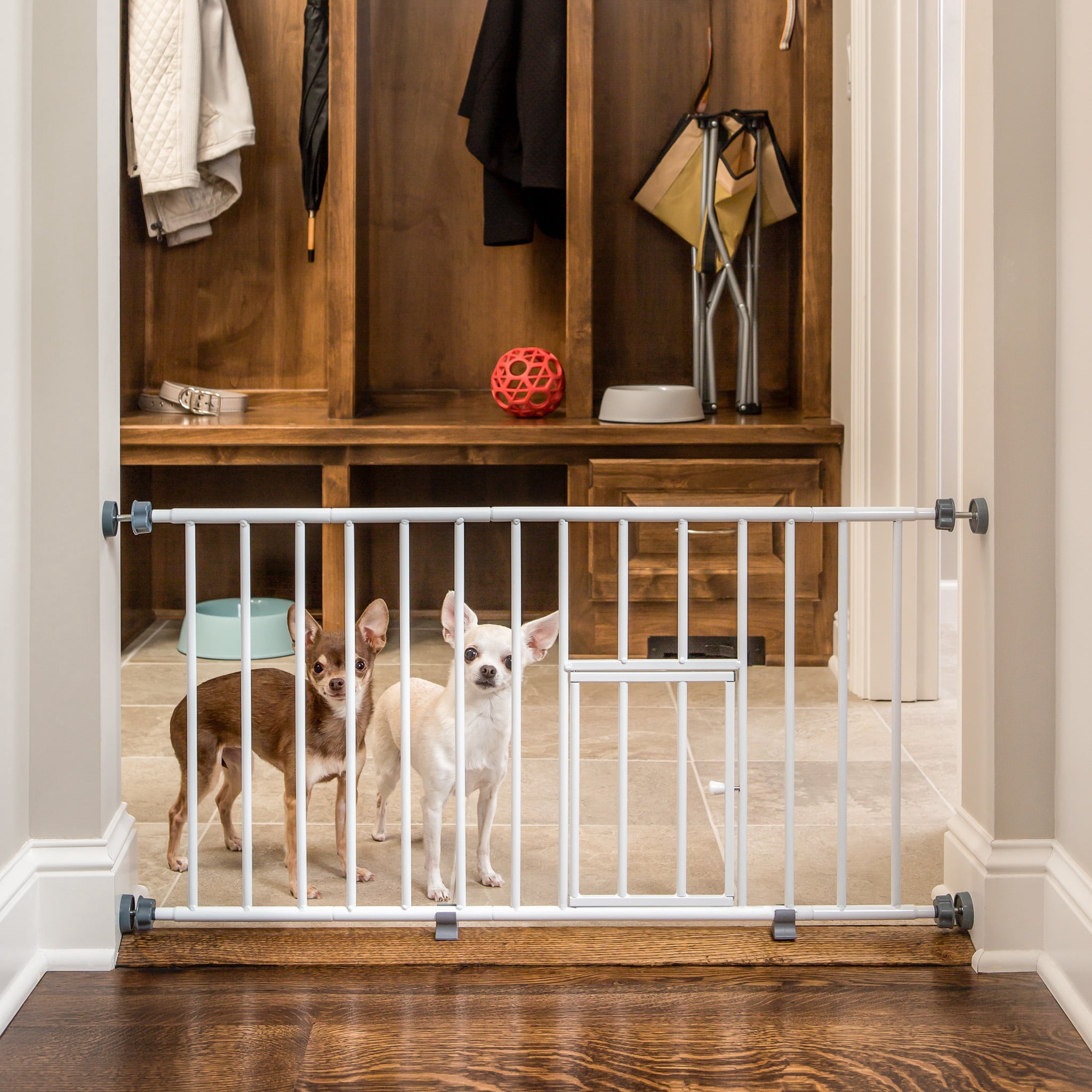 Carlson MINI Expandable Extra Wide Pet Gate with Small Pet Door, White, 18-31 inches
