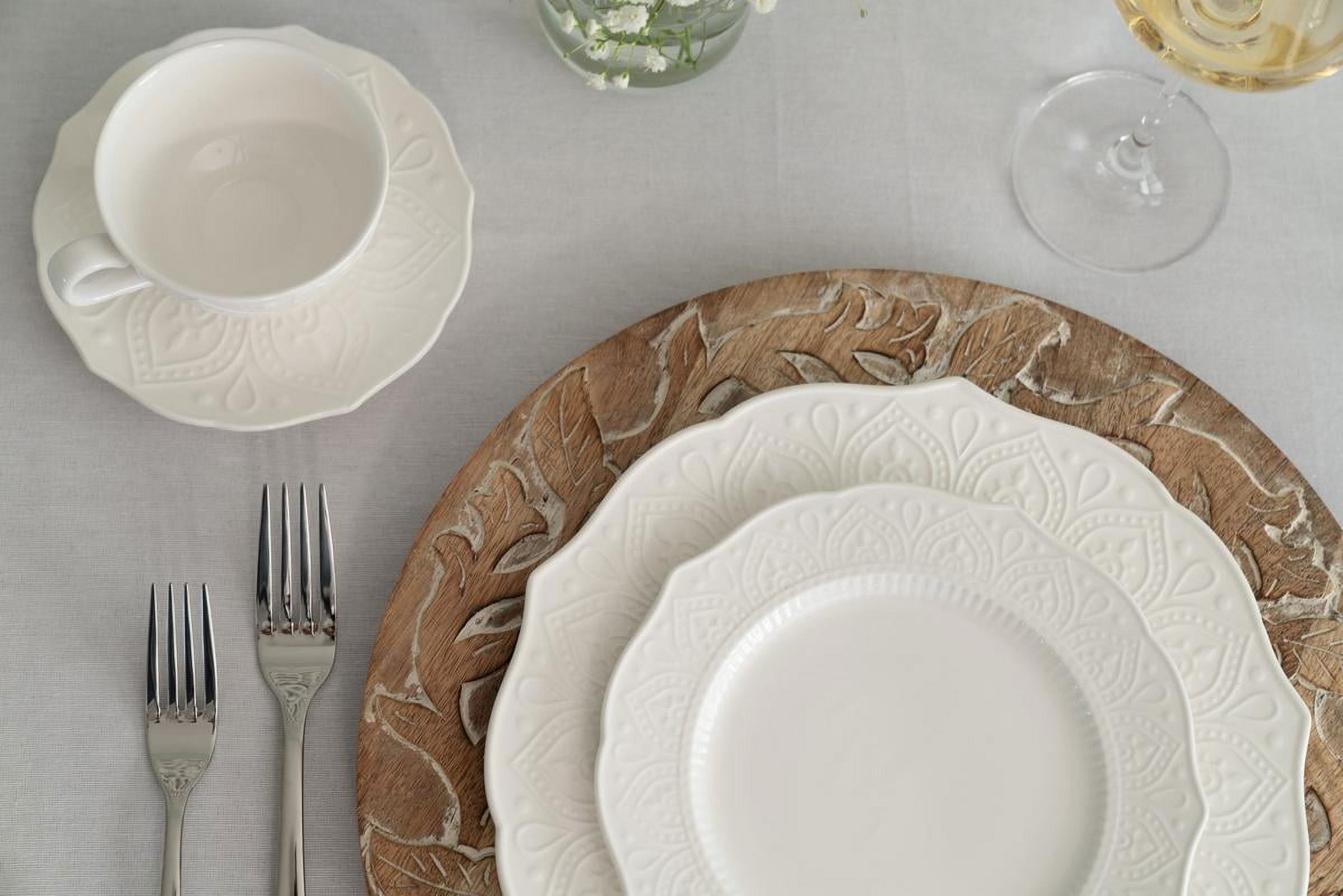 10 Strawberry Street Dahlia Porcelain 10.5" Dinner Plate, Set of 6, White