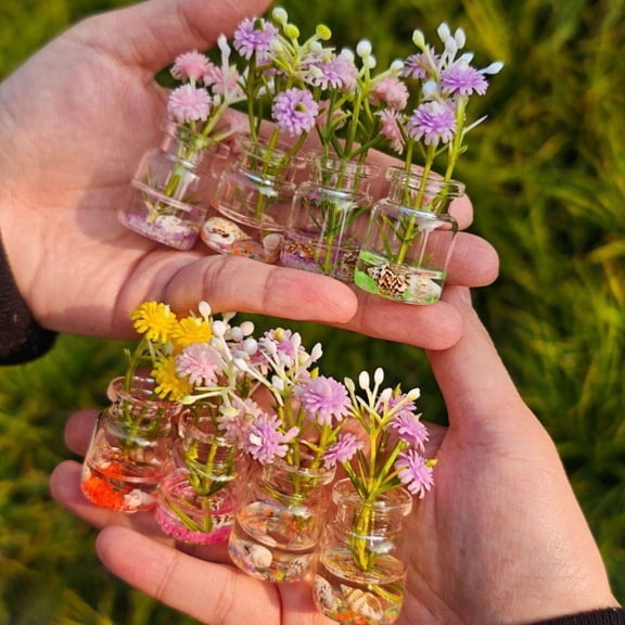 Dserhfy 4 Pcs Mini Glass Vases Set Faux Flowers in Glass Vases Glow in The Dark Flower Vases for Desktops Car Dashboard Decor