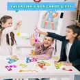 thumbnail image 4 of Paquete de 28 regalos sin caramelos para el día de San Valentín con juguetes Sticky Hands, 4 of 6