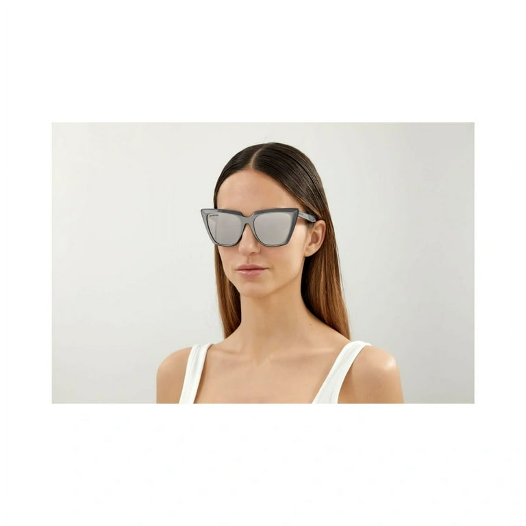 未使用級　バレンシアガ BB0046S キャットアイ　サングラス　ユニセックス Balenciaga Cateye Sunglasses BB0046S 001 Black 55mm at
