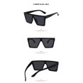 thumbnail image 4 of Señoras Gafas de sol para hombres Gafas de sol sin montura cuadradas de gran tamaño Gafas de sol Uv400 Tendencia Gafas de sol de una pieza con montura grande Nuevos hombres y mujeres Street Shooting D Feliz Sencillez, 4 of 4