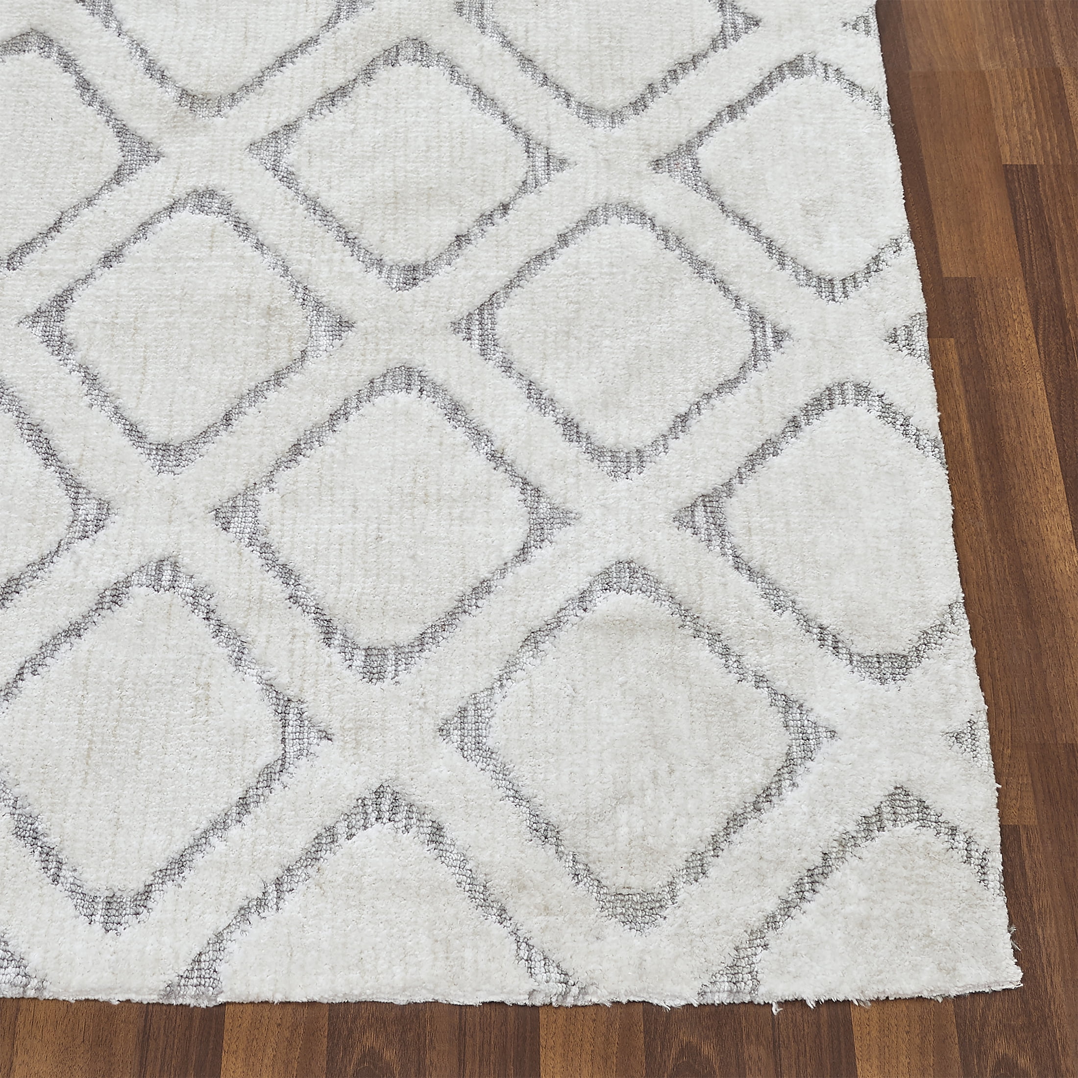 Better Homes & Gardens Tufted Diamond Indoor Area Rug, Ivory, High-Low Pile, 8' x 10'