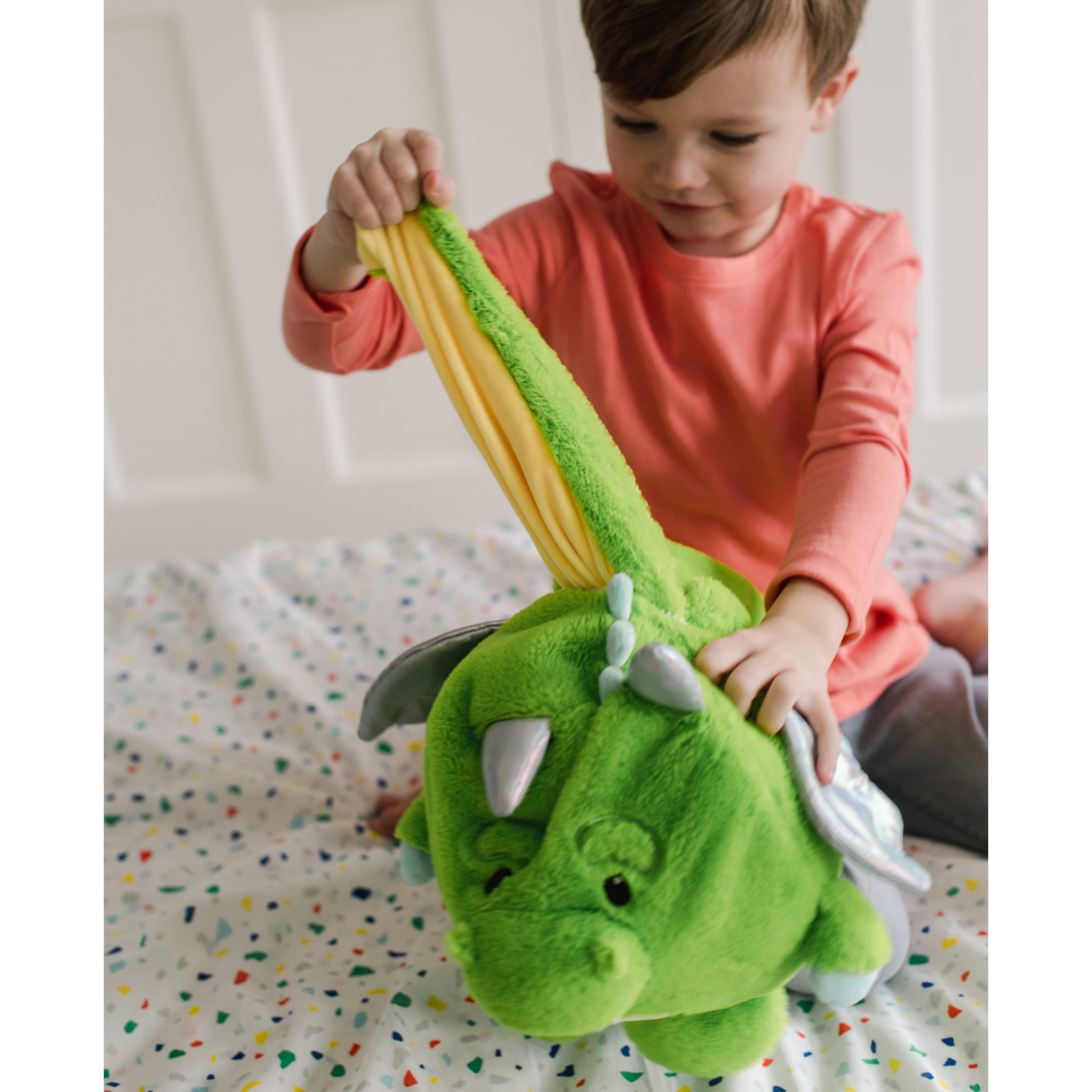 Animal Adventure® Wild for Style™ 2-in-1 Transformable Character Cape & Plush Pal – Dragon - image 4 of 7