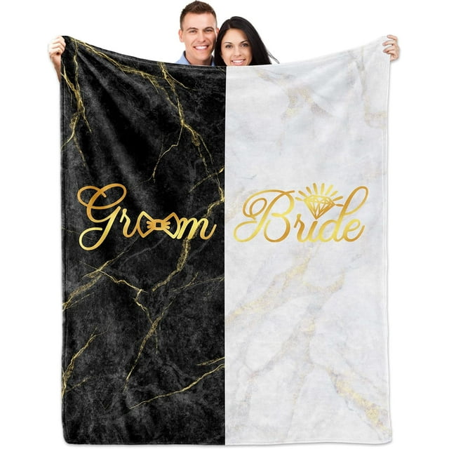 LHSHID Wedding Gifts for Newlywed Couple Mr and Mrs Honeymoon Throw Blanket Anniversary Romantic Gifts for Women Men Couples Gifts for Her Him Girlfriend Boyfriend Blankets for Couch Bedches 30x40in
