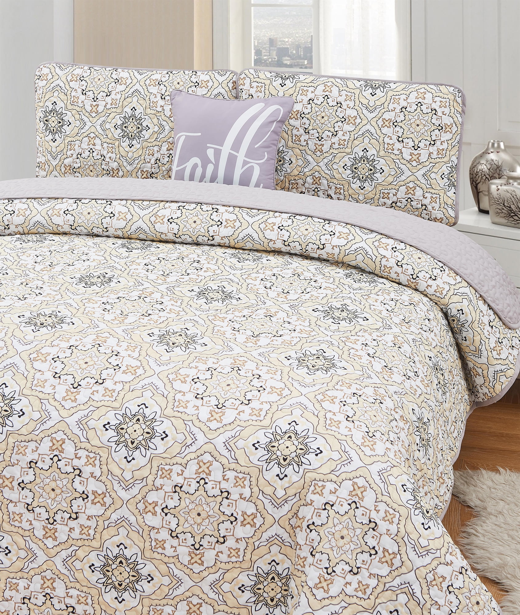 Hannah Linen King Quilt Set - Microfiber 4 Piece Down Alternative