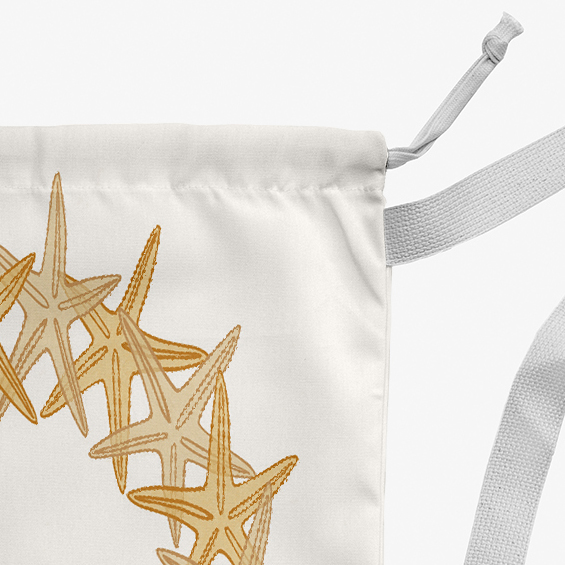 Simply Daisy Starfish Wreath 28 x 36 in Yellow Laundry Bag