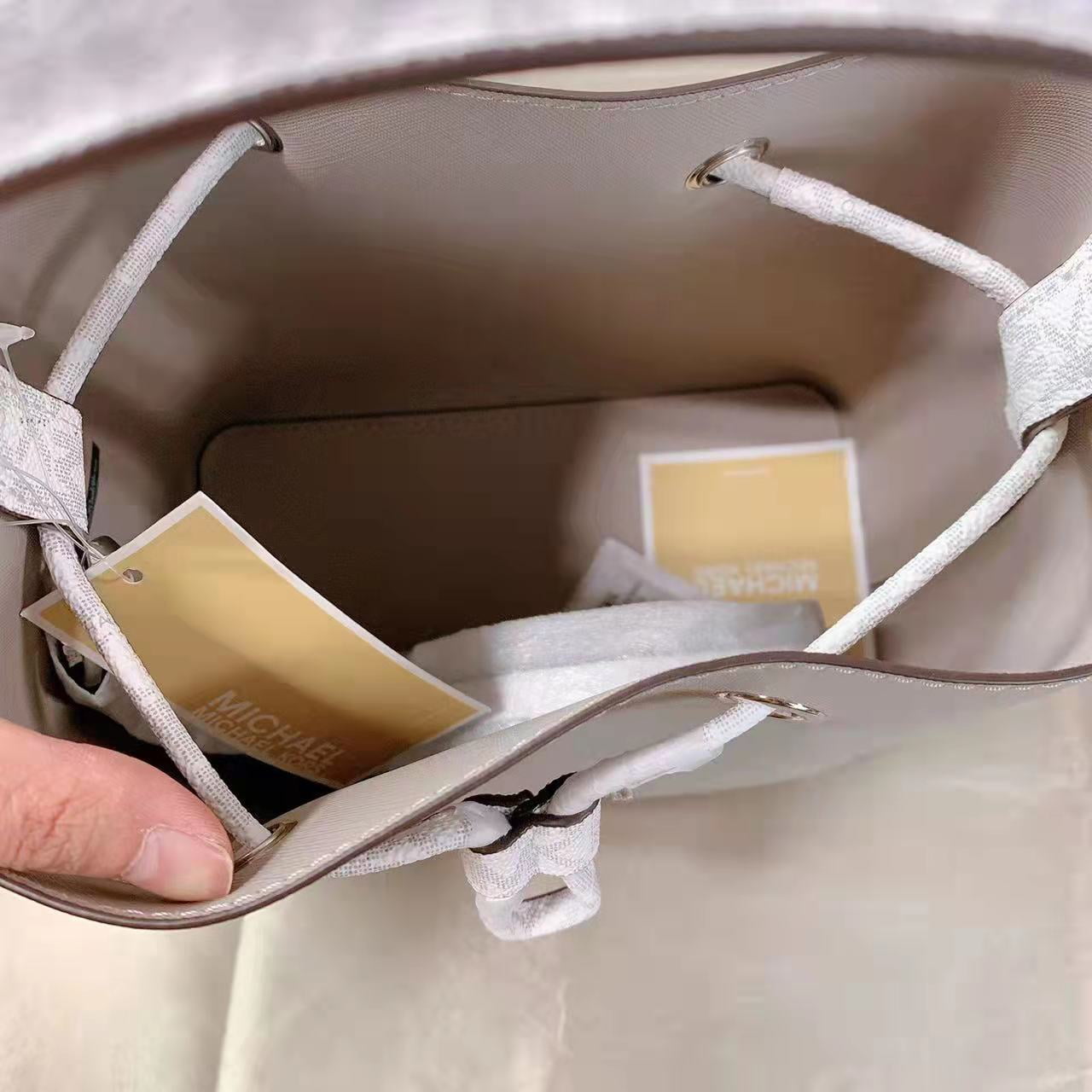 Michael Kors, Bags, Michael Kors Suri Medium Bucket Bag