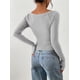 thumbnail image 5 of Remera PRETTYGARDEN Otoño 2025 con Frunces Laterales Crop Top Gris Talle S, 5 of 8
