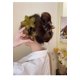 thumbnail image 3 of Pinzas para el cabello grandes florales, pinzas para el cabello de cangrejo, soporte para cola de caballo para mujeres y niñas, pasadores grandes para el cabello, horquillas, 3 of 5